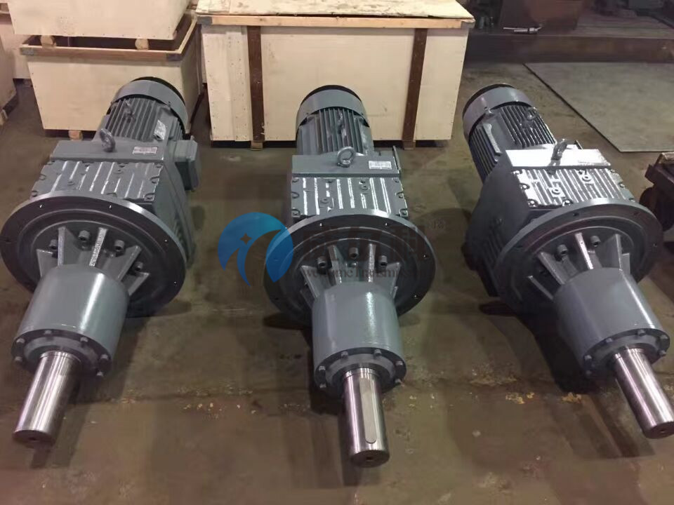 玖龍紙業(yè)訂購(gòu)我司非標(biāo)減速機(jī)9臺(tái)，維修十噸級(jí)減速機(jī)一臺(tái)